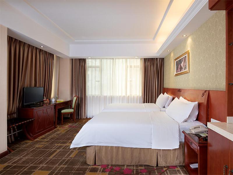 Vienna Hotel Dongguan Hou Street Wanda Plaza Εξωτερικό φωτογραφία