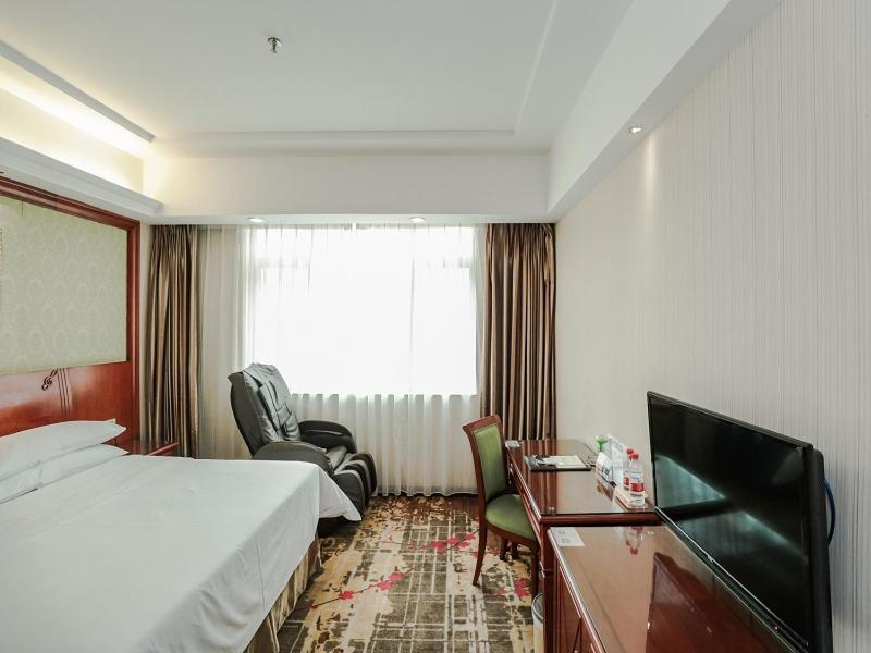 Vienna Hotel Dongguan Hou Street Wanda Plaza Εξωτερικό φωτογραφία
