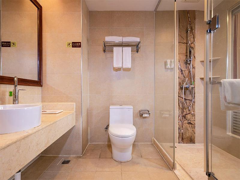 Vienna Hotel Dongguan Hou Street Wanda Plaza Εξωτερικό φωτογραφία