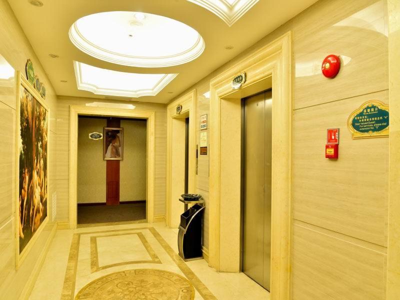Vienna Hotel Dongguan Hou Street Wanda Plaza Εξωτερικό φωτογραφία